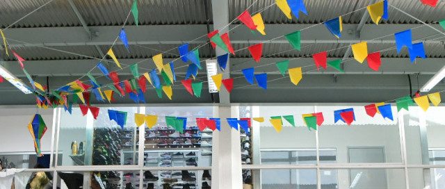 passageiros-sao-recepcionados-com-decoracao-junina-nas-rodoviarias-em-aracaju